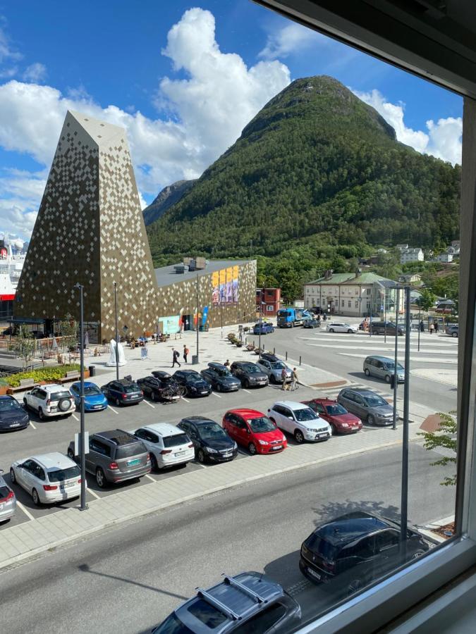 Andalsnes Sentrum Apartment No1 ภายนอก รูปภาพ