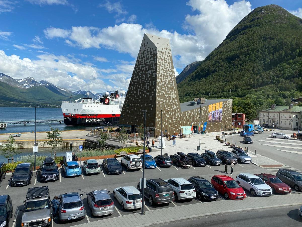 Andalsnes Sentrum Apartment No1 ภายนอก รูปภาพ